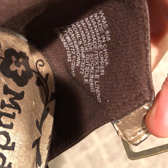 Mudd Crisscrossed Patterned Chunky Heels - Picture 5 of 5